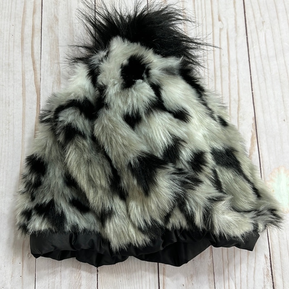 Warm & Cozy Animal Print Black Gray Pom Pom Beanie